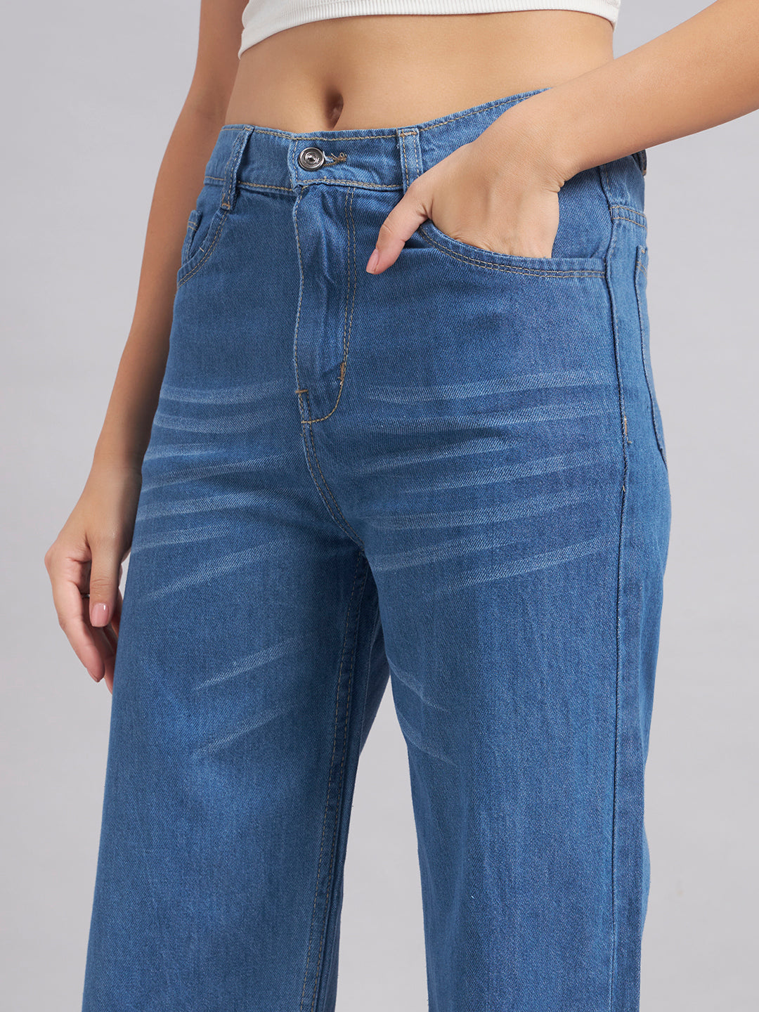 Women London Relaxed Fit Mid-Rise Light Fade Jeans
